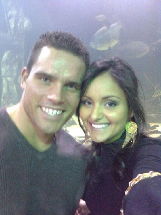 رسالة لرقم خاطئ تجمع امرأة بزوج أحلامها صورة رقم 5