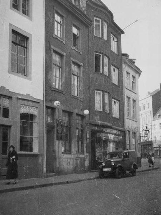 قصة وكالة الأنباء التي بدأت بـ 200 من الحمام الزاجل صورة رقم 2