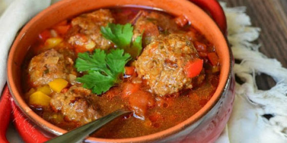 اليك طريقة  تحضير شوربة كرات اللحم الإيطالية صورة رقم 4