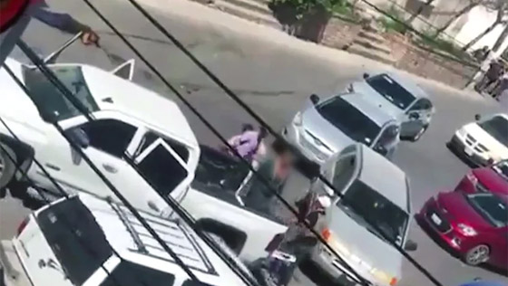 فيديو: مقتل 2 من 4 مخطوفين أمريكيين ونجاة اثنين آخرين في المكسيك! صورة رقم 12 فيديو: مقتل 2 من 4 مخطوفين أمريكيين ونجاة اثنين آخرين في المكسيك! صورة رقم 12