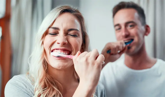 انتبهوا سريعا.. طريقتنا بتنظيف الأسنان خاطئة تماما! صورة رقم 1