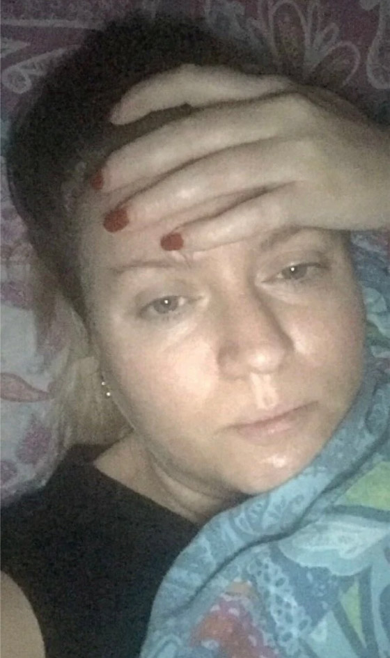قصتها صادمة: ما إن تستيقظ حتى يداهمها النوم مجددا.. تنام لـ4 أيام متواصلة! صورة رقم 2 قصتها صادمة: ما إن تستيقظ حتى يداهمها النوم مجددا.. تنام لـ4 أيام متواصلة! صورة رقم 2