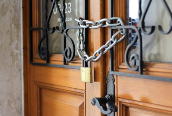 أم هندية تحبس نفسها وطفلها بالمنزل لمدة 3 سنوات خوفاً من فيروس كورونا!! صورة رقم 7 أم هندية تحبس نفسها وطفلها بالمنزل لمدة 3 سنوات خوفاً من فيروس كورونا!! صورة رقم 7