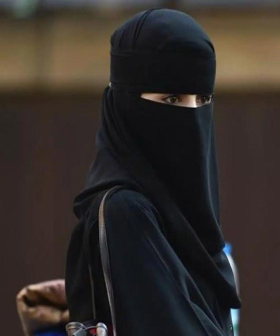 فيديو مضحك ام مبكي؟ زوجة سعودية تعاقب زوجها لزواجه من امرأة ثانية صورة رقم 1 فيديو مضحك ام مبكي؟ زوجة سعودية تعاقب زوجها لزواجه من امرأة ثانية صورة رقم 1