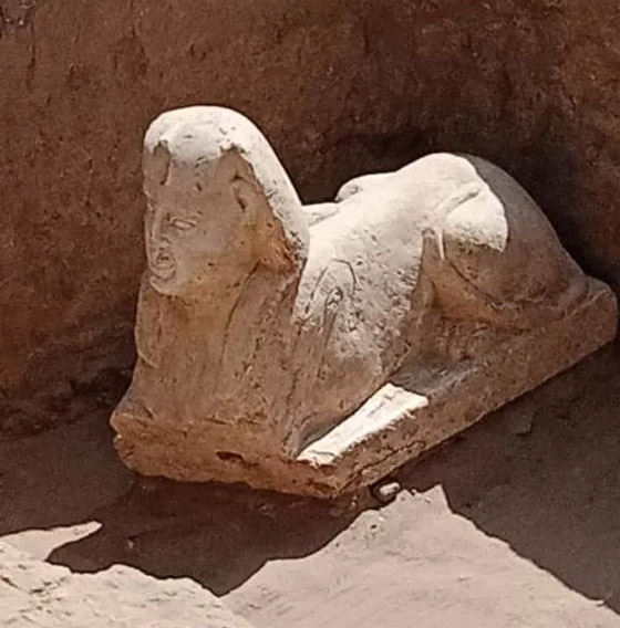 كتشاف تمثال لأبو الهول بـ كتشاف تمثال لأبو الهول بـ