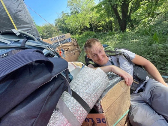 بريطانيان يسافران إلى 14 دولة بـ