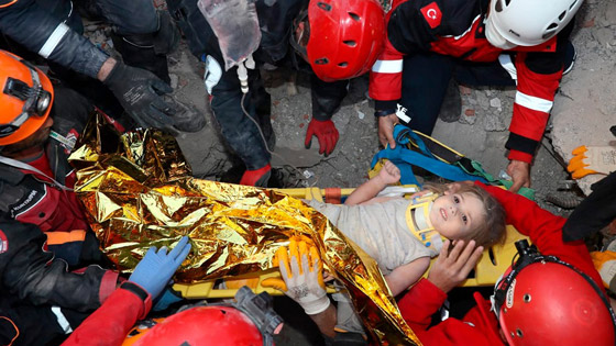 لماذا يتم تغطية الناجين من الكوارث بأكياس لامعة من الألمنيوم؟ صورة رقم 2