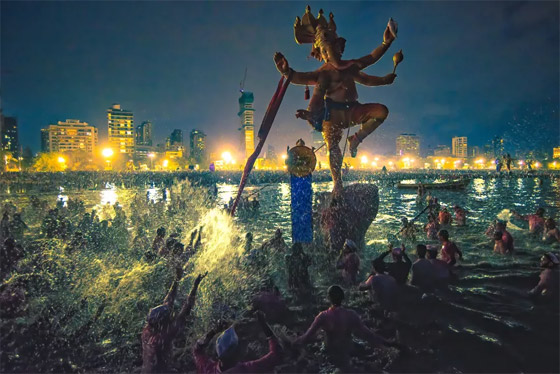 بالصور: إليكم جوائز 