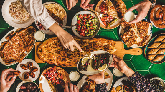 أطعمة يجب الابتعاد عنها في شهر رمضان.. تعرفوا عليها صورة رقم 1