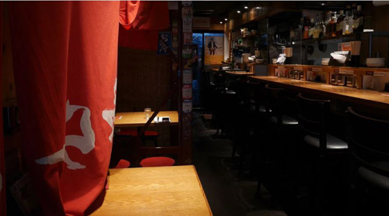 اترك تلفونك...مطعم يابانى يفرض شرطا غريبا على زبائنه أثناء تناول الطعام صورة رقم 1