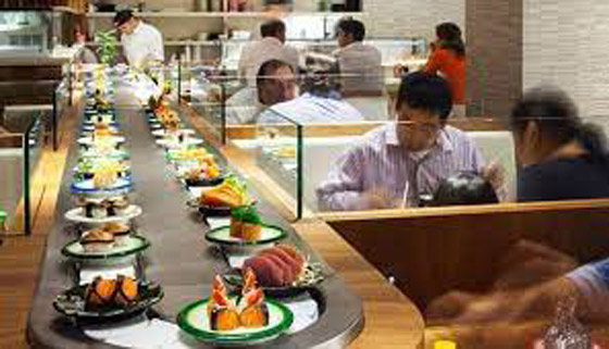 اترك تلفونك...مطعم يابانى يفرض شرطا غريبا على زبائنه أثناء تناول الطعام صورة رقم 3