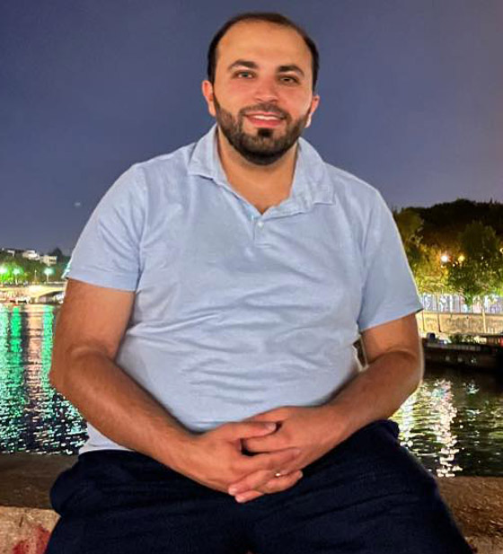 طبيب مصري بألمانيا يهاجم مديره العنصري ويجبره الاعتذار بعد وصفه شهر رمضان بـ اللعين! صورة رقم 4 طبيب مصري بألمانيا يهاجم مديره العنصري ويجبره الاعتذار بعد وصفه شهر رمضان بـ اللعين! صورة رقم 4