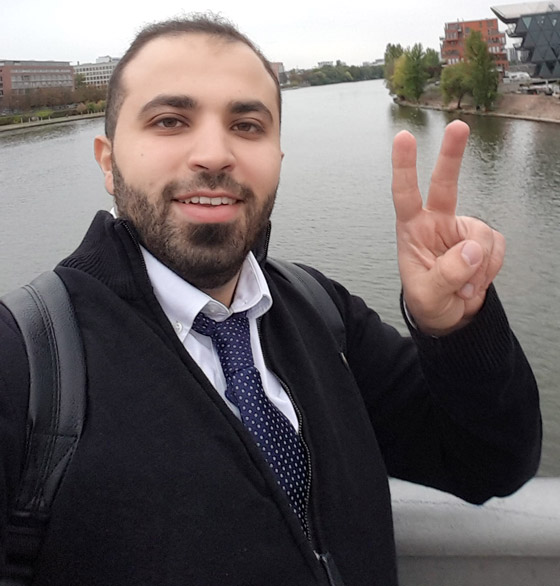 طبيب مصري بألمانيا يهاجم مديره العنصري ويجبره الاعتذار بعد وصفه شهر رمضان بـ اللعين! صورة رقم 6 طبيب مصري بألمانيا يهاجم مديره العنصري ويجبره الاعتذار بعد وصفه شهر رمضان بـ اللعين! صورة رقم 6