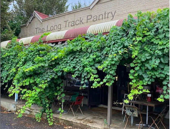 كيف حلّ هذا المقهى مشكلة نقص العمالة؟ صورة رقم 2