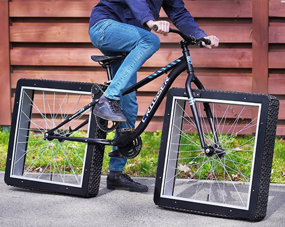 فيديو: ابتكار هو الأغرب في عالم الدراجات.. عجلات مربعة! صورة رقم 1