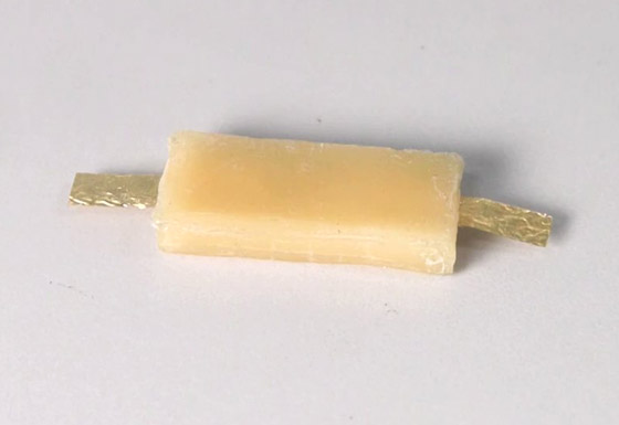 لمراقبة الجسم.. العلماء يبتكرون أول بطارية يمكن تناولها! صورة رقم 4