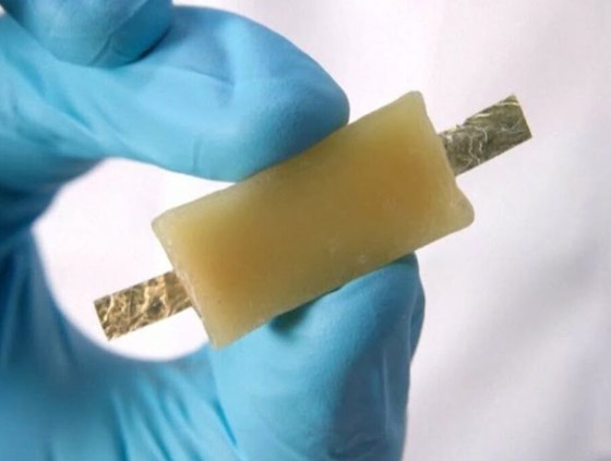 لمراقبة الجسم.. العلماء يبتكرون أول بطارية يمكن تناولها! صورة رقم 5