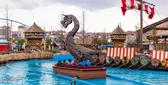 لعطلة مليئة بالمتعة والمرح.. إليكم أشهر وأجمل مدن الملاهي في العالم صورة رقم 3