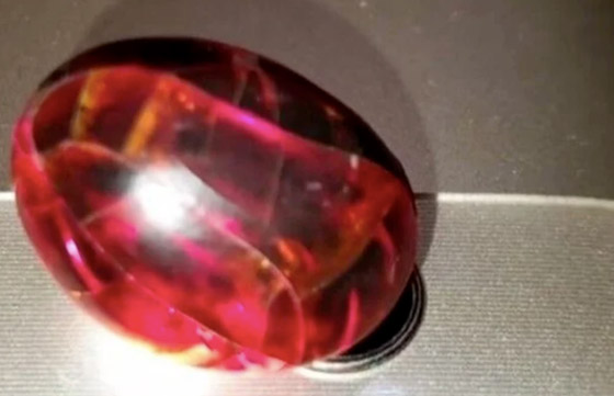 صينية تثير الفضول بنشر صور بيضة مسلوقة عمرها 20 عاماً! صورة رقم 2