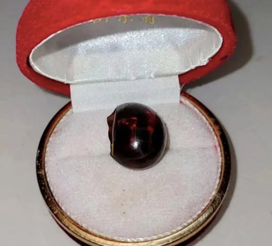 صينية تثير الفضول بنشر صور بيضة مسلوقة عمرها 20 عاماً! صورة رقم 3