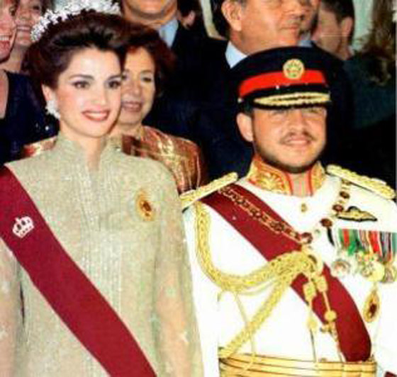 فيديو وصور زفاف الملك عبدالله والملكة رانيا، وظهور بطاقة الحفل بعد 30 عاماً صورة رقم 7