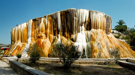 ثاني أسخن الينابيع الحارة في العالم.. 