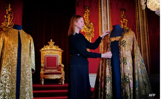 هذه هي تفاصيل إطلالة الملك تشارلز الثالث في حفل تتويجه صورة رقم 6