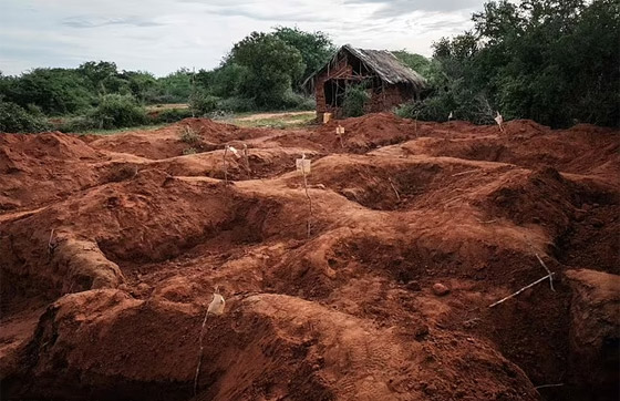 وفاة احد محتجزي الجماعة الدينية المسيحية وفاة احد محتجزي الجماعة الدينية المسيحية