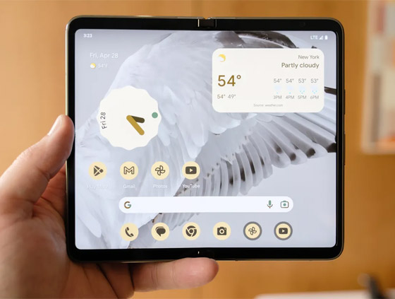 أول هاتف قابل للطي من أول هاتف قابل للطي من
