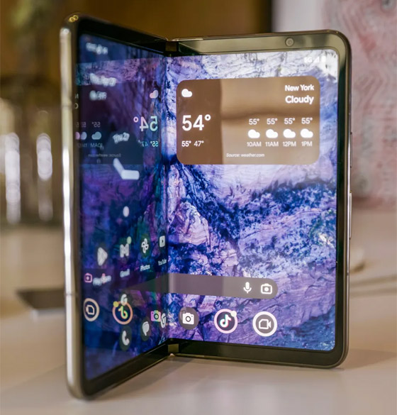 أول هاتف قابل للطي من أول هاتف قابل للطي من