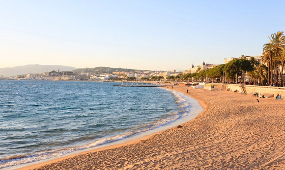 جولة على أشهر وأجمل الشواطئ عند السياحة في مدينة كان الفرنسية صورة رقم 3 جولة على أشهر وأجمل الشواطئ عند السياحة في مدينة كان الفرنسية صورة رقم 3