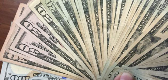 لماذا تحتوي بعض أوراق الدولار على نجمة بجانب الرقم التسلسلي؟ صورة رقم 5