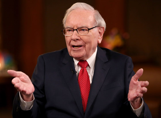 من بائع علكة لأغنى رجل بالعالم! وارن بافيت يعلم درسا بصناعة الثروة صورة رقم 9