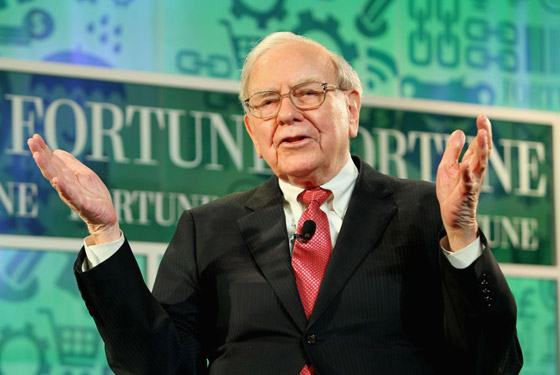 من بائع علكة لأغنى رجل بالعالم! وارن بافيت يعلم درسا بصناعة الثروة صورة رقم 4