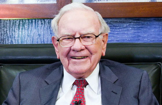 من بائع علكة لأغنى رجل بالعالم! وارن بافيت يعلم درسا بصناعة الثروة صورة رقم 11