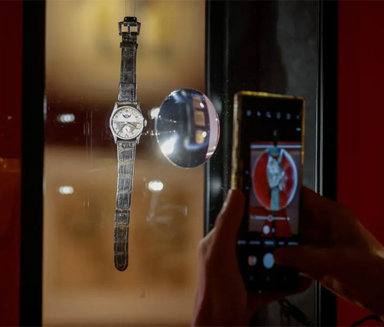 ساعة لآخر إمبراطور صيني تباع لقاء 5 ملايين دولار في مزاد.. صور صورة رقم 3