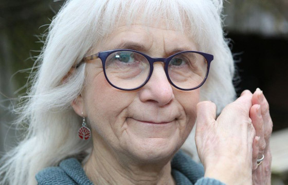 فيديو: ألهمت العلماء لتطوير مسكنات خارقة.. سيدة لا تعرف معنى الألم! صورة رقم 5