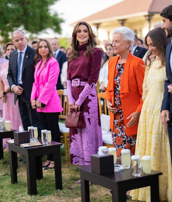 أفراح العائلة الملكية الأردنية تتوالى مع تخرج الأمير الصغير هاشم.. صور صورة رقم 6