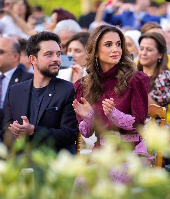 أفراح العائلة الملكية الأردنية تتوالى مع تخرج الأمير الصغير هاشم.. صور صورة رقم 8