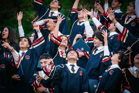 أفراح العائلة الملكية الأردنية تتوالى مع تخرج الأمير الصغير هاشم.. صور صورة رقم 12