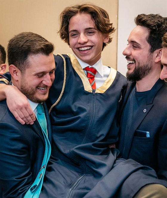 أفراح العائلة الملكية الأردنية تتوالى مع تخرج الأمير الصغير هاشم.. صور صورة رقم 13