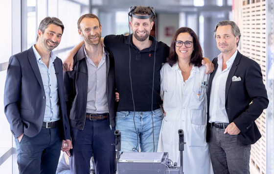 فيديو لمعجزة تكنولوجية.. رجل مصاب بالشلل يتمكن من المشي مجددا صورة رقم 17 فيديو لمعجزة تكنولوجية.. رجل مصاب بالشلل يتمكن من المشي مجددا صورة رقم 17