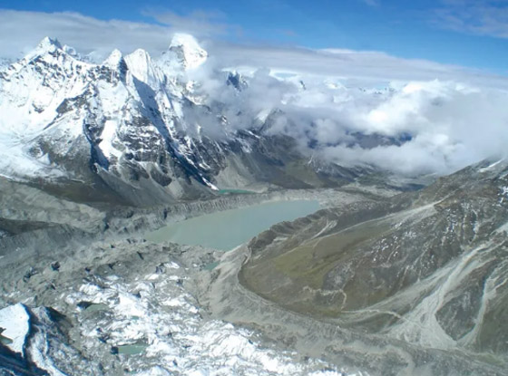 لماذا يصدر جبل إيفرست أصوات مرعبة في الليل؟ صورة رقم 3