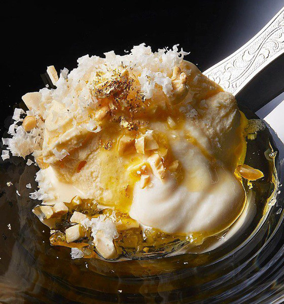 هذا ما تُصنع منه أغلى المثلجات في العالم.. بسعر 6 آلاف دولار صورة رقم 5