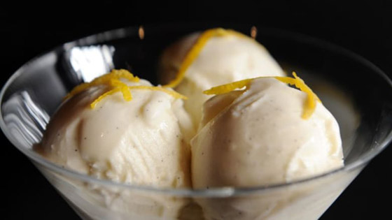 أغرب أنواع الجبن: بعضها يأتي من حليب الحمير والآخر يقدم مع الدود صورة رقم 1