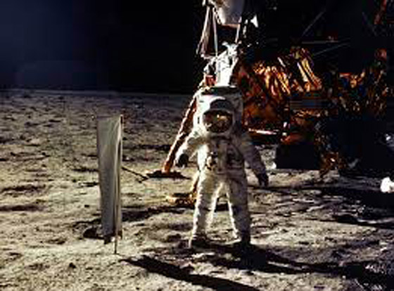 جنوب القمر يمكن أن يكون مناسباً لحياة البشر صورة رقم 2