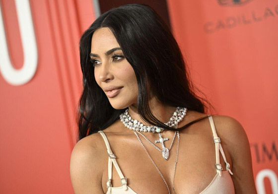 أسرار غريبة عن مشاهير العالم: دي كابريو، انجلينا جولي كيم كارداشيان و.. صورة رقم 10 أسرار غريبة عن مشاهير العالم: دي كابريو، انجلينا جولي كيم كارداشيان و.. صورة رقم 10