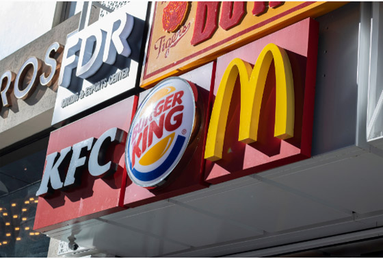 من بينها عوامل نفسية.. لماذا تختار العلامات التجارية الأحمر لوناً لشعاراتها؟ صورة رقم 2