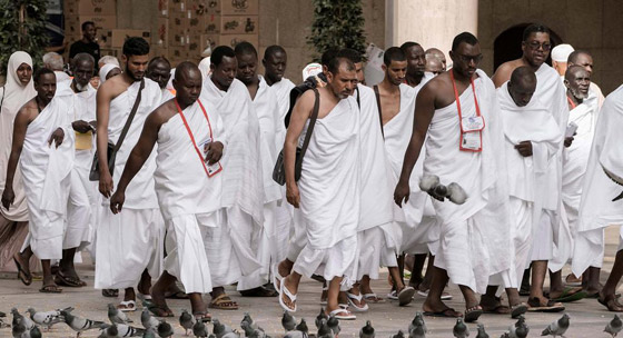 بالصور: بلا قيود كورونا.. حج غير مسبوق بمشاركة مليوني حاج صورة رقم 10 بالصور: بلا قيود كورونا.. حج غير مسبوق بمشاركة مليوني حاج صورة رقم 10