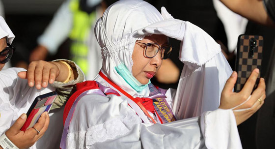 بالصور: بلا قيود كورونا.. حج غير مسبوق بمشاركة مليوني حاج صورة رقم 11 بالصور: بلا قيود كورونا.. حج غير مسبوق بمشاركة مليوني حاج صورة رقم 11